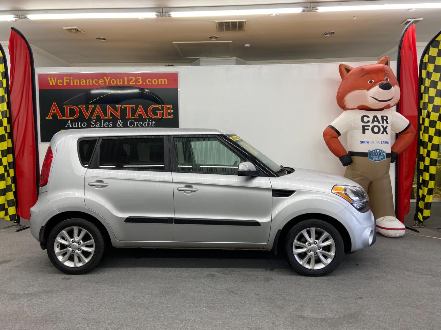 2012 SILVER Kia Soul ! (KNDJT2A61C7) with an 2.0L L4 DOHC 16V engine, AUTOMATIC transmission, located at 533 S West End Blvd., Quakertown, PA, 18951, (877) 257-4995, 40.343994, -75.303604 - Photo#0